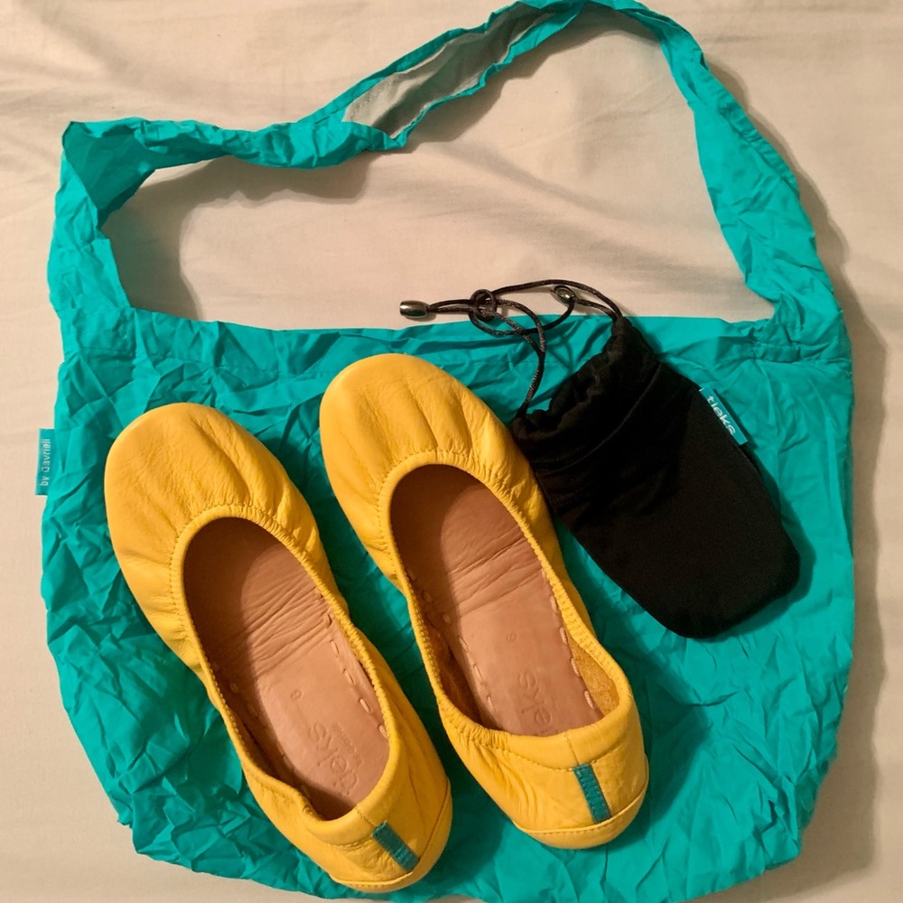GUC-Tieks Flats size 6 Yellow 100% gen. leather!
